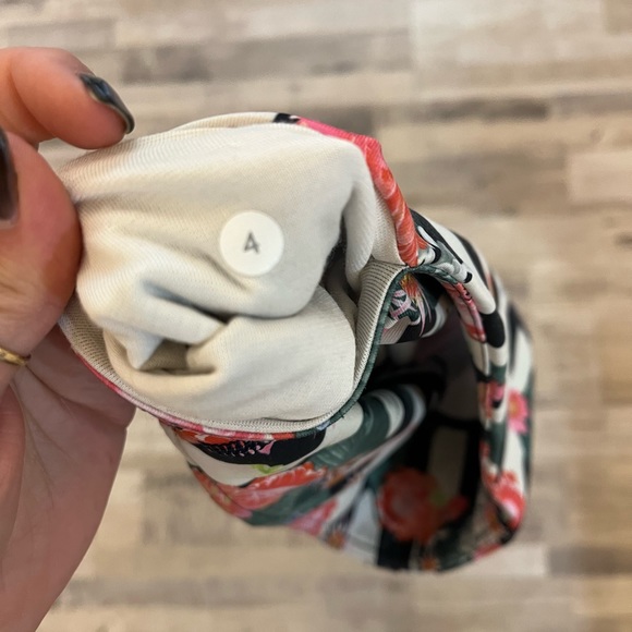 EEUC Lululemon Palm Play Wunder Under Crop - Picture 6 of 9